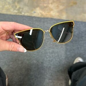 Yellow women’s sunglasses